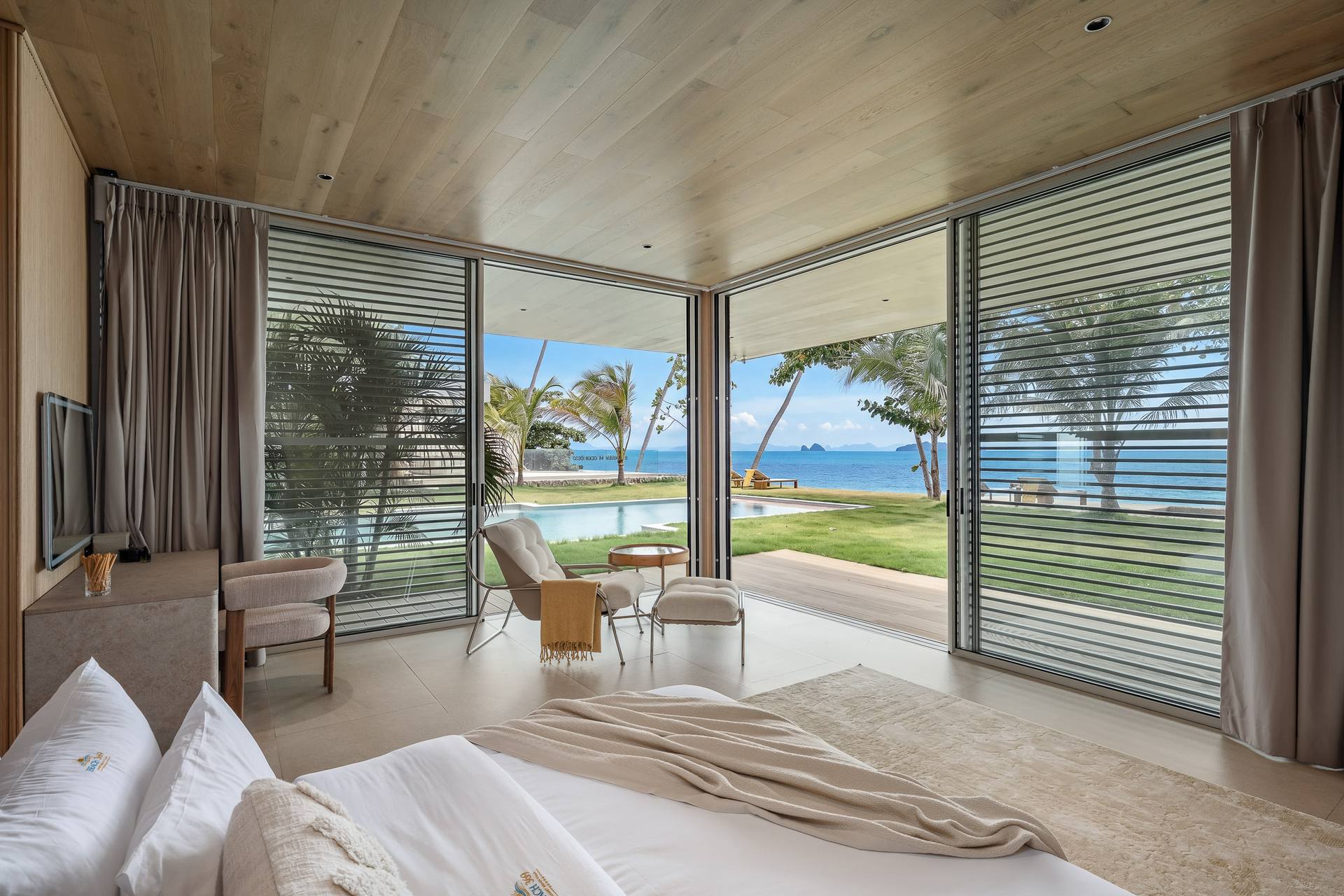 Beach 369 — Master bedroom
