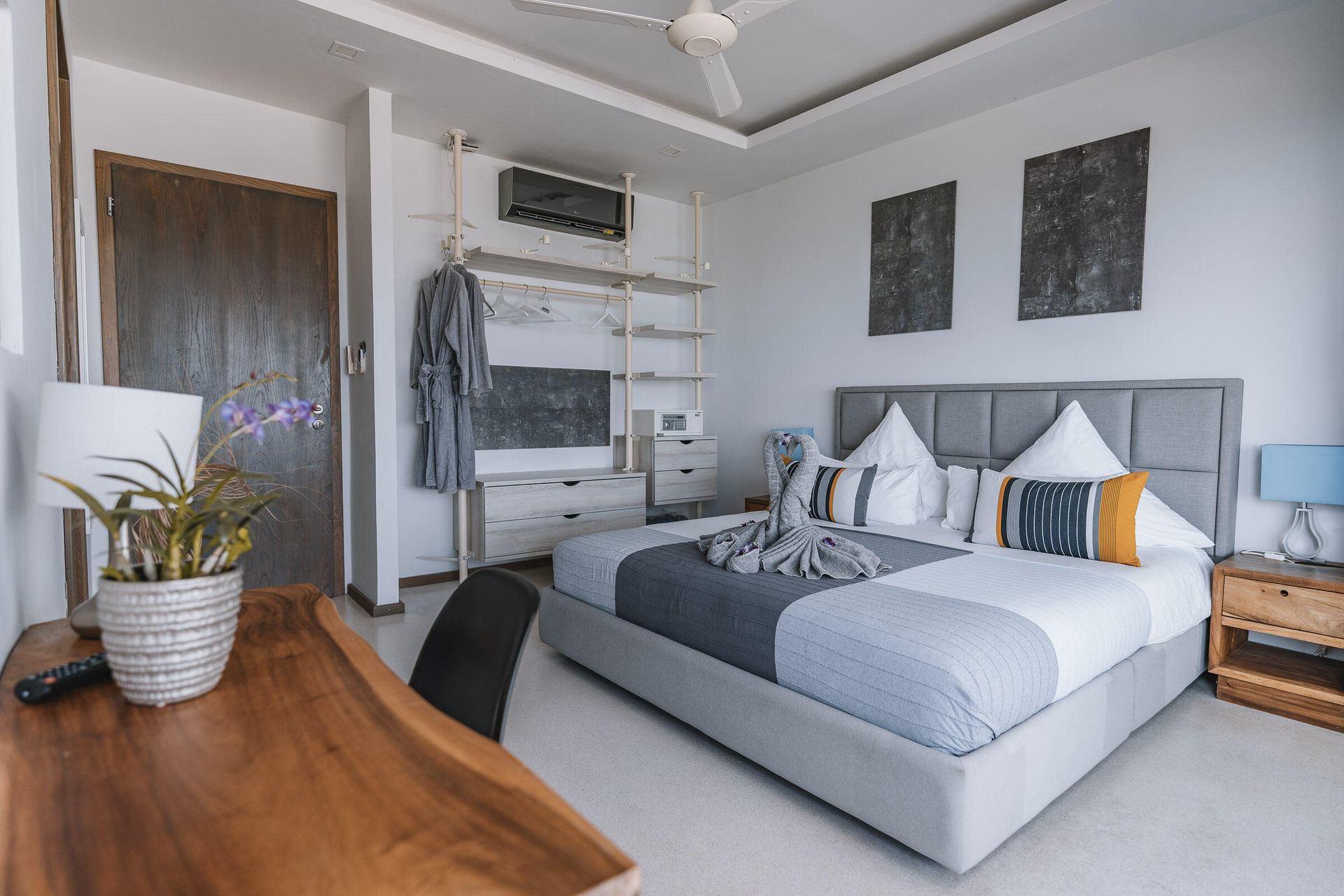 Paradise Villa Eden — Second bedroom detail